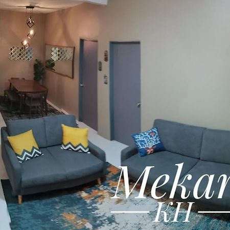 Mekar Kh Homestay Бринчанг Экстерьер фото